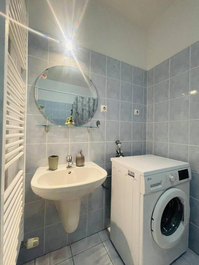 Central Studio Close To Andrassy Avenue For 4 Persons Budapest Exterior photo